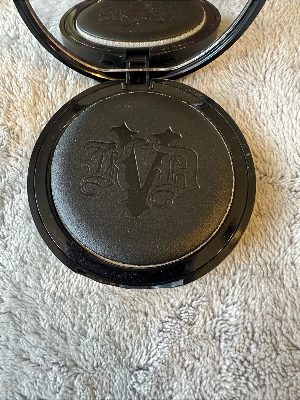 KVd Lock-It Finishing Powder & Pearnova Bronzer + Contour Stick - Black & Pink